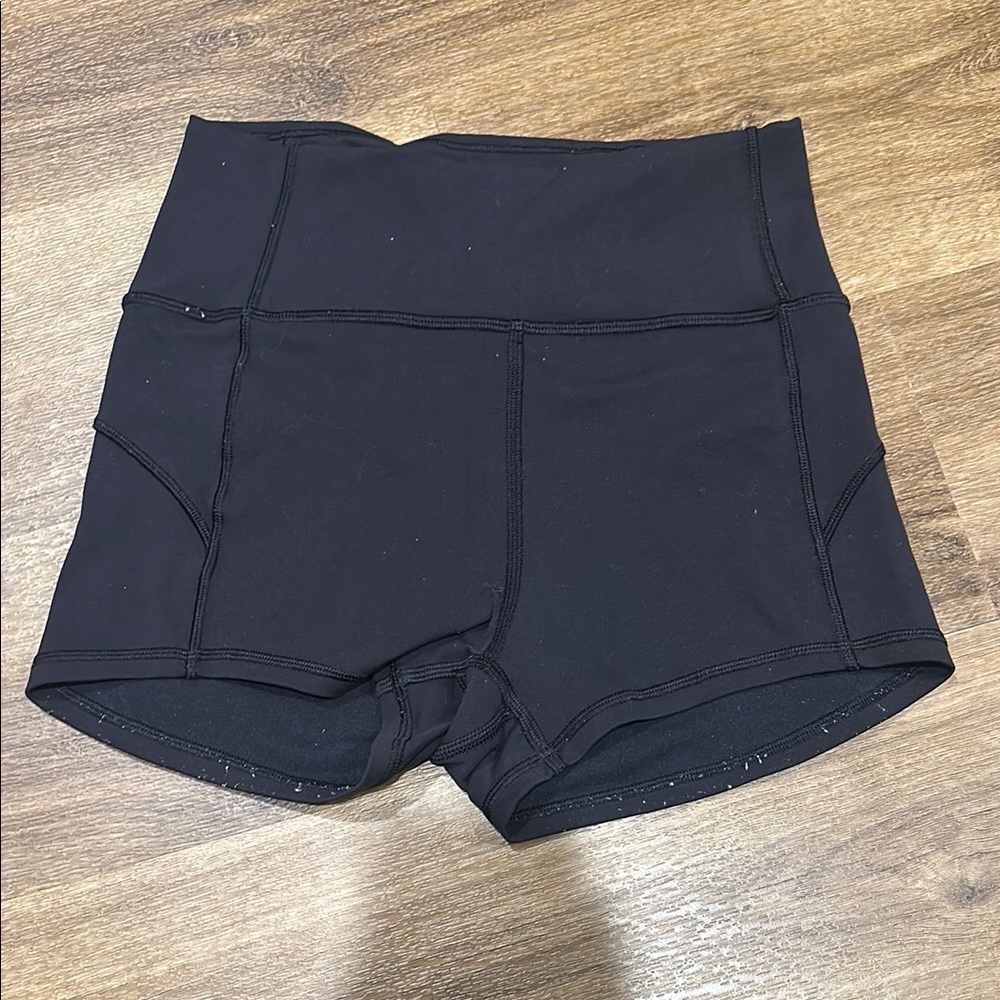 lululemon Align High-Rise Short 2"
